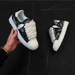 Charger l'image dans la galerie, Titre suggéré : Numeris Low-Top Sneaker — Dark Monogram Edition