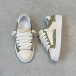 Charger l'image dans la galerie, Titre suggéré : Numeris Low-Top Sneaker — Olive &amp; Cream Edition
