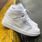 Charger l'image dans la galerie, Air Jordan 1 Mid – Triple White
