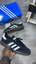 Charger l'image dans la galerie, Titre suggéré : Adidas Handball Spezial — Core Black / Cloud White / Gum
