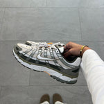 Charger l'image dans la galerie, Nike P-6000 – Olive/White
