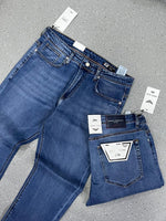 Charger l'image dans la galerie, Jean Armani Jeans J06 – Denim Bleu Medium Lavé
