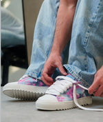 Charger l'image dans la galerie, Titre suggéré : Numeris Low-Top Sneaker — Tie-Dye Pink &amp; Blue Edition
