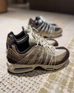 Charger l'image dans la galerie, Nike Air Max 95 x Kim Jones — Baroque Brown/Cream
