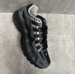 Charger l'image dans la galerie, Nike P-6000 'Triple Black'
