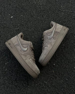 Charger l'image dans la galerie, Nike Air Force 1 Low Taupe Suede
