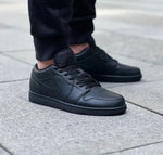 Charger l'image dans la galerie, Air Jordan 1 Low – Triple Black
