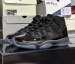 Charger l'image dans la galerie, Air Jordan 11 Retro – Cap and Gown (Triple Black)
