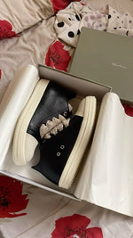 Charger l'image dans la galerie, Rick Owens Ramones Sneakers — Black/Milk
