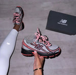 Charger l'image dans la galerie, New Balance 760 – Gris/Corail
