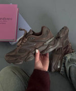 Charger l'image dans la galerie, New Balance 9060 Triple Brown
