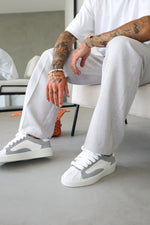 Charger l'image dans la galerie, Titre suggéré : Numeris Low-Top Sneaker — Grey &amp; White Edition
