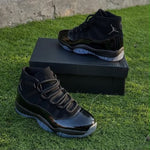 Charger l'image dans la galerie, Air Jordan 11 Retro – Cap and Gown (Triple Black)
