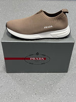 Charger l'image dans la galerie, Titre suggéré : Prada Knit Slip-On Sneaker — Taupe Edition
