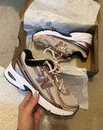 Charger l'image dans la galerie, New Balance 740 'Mocha Brown'
