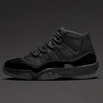 Charger l'image dans la galerie, Air Jordan 11 Retro – Cap and Gown Triple Black
