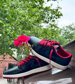Charger l'image dans la galerie, Air Jordan 1 Low OG – Black Green Red
