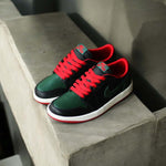 Charger l'image dans la galerie, Air Jordan 1 Low OG – Black Green Red

