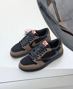 Charger l'image dans la galerie, Air Jordan 1 Low x Travis Scott – Dark Mocha
