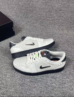 Charger l'image dans la galerie, Air Jordan 1 Low Golf – White/Black
