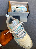 Charger l'image dans la galerie, Titre suggéré : Numeris Low-Top Sneaker — Black &amp; White Edition
