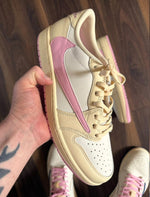 Charger l'image dans la galerie, Air Jordan 1 Low OG 'Pink Velvet'
